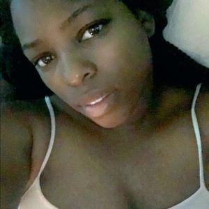 Meet your Posher, Larhonda